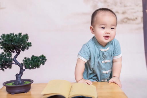 辽宁宝宝抓耳朵是什么原因